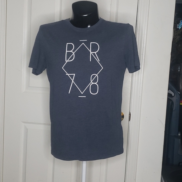 🤯3/$12 Banana Republic Blue-Gray T-Shirt Medium